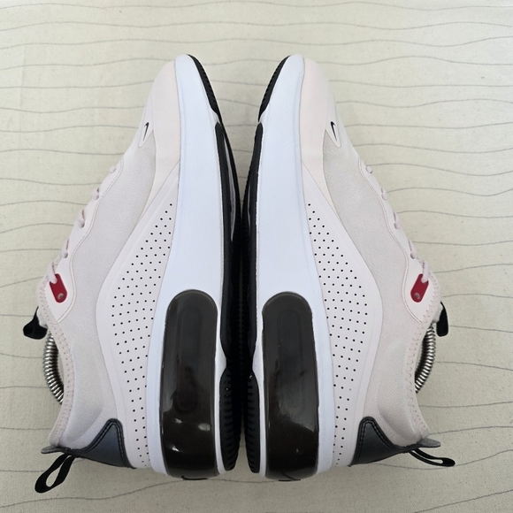 Nike Womens Air Max Dia Soft Pink Athletic Running Shoes AQ4312-603 Size 9.5 - Picture 9 of 15